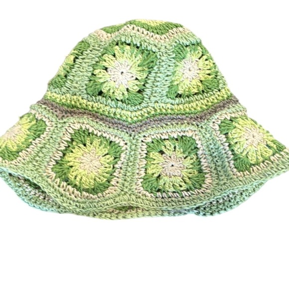 Steve Madden Green Crocheted Paper Yarn Scalloped Brim Bucket Hat OS - Picture 6 of 12
